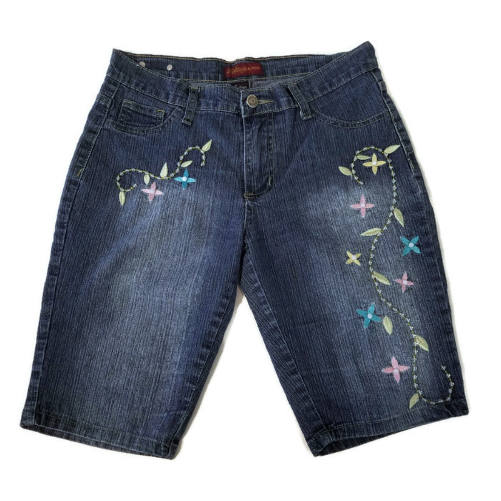 Feelings Women's Bermuda Short Size 9/10